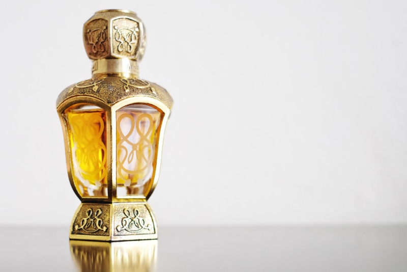 Różnorodność aromatów w perfumach arabskich